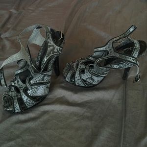 Snake skin heels size 8