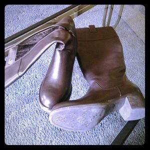 Tara M. Didi Boot