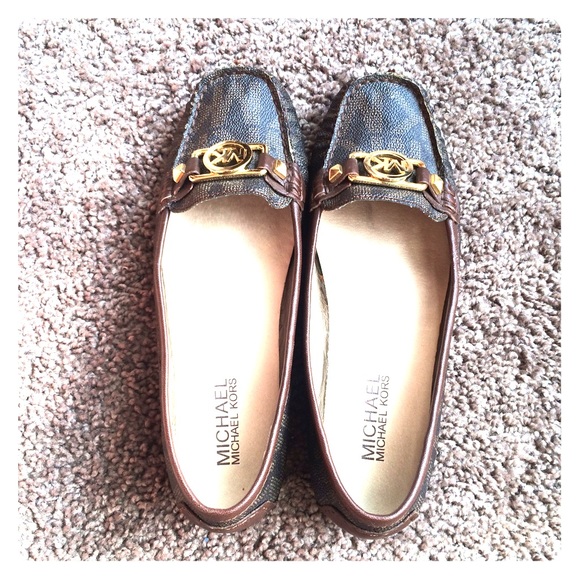 Authentic 👠Michael Kors Flats - Picture 1 of 4