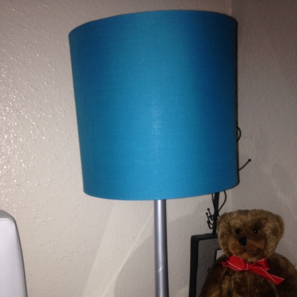 SOLD! Queen teal chevron duvet set - Picture 3 of 3