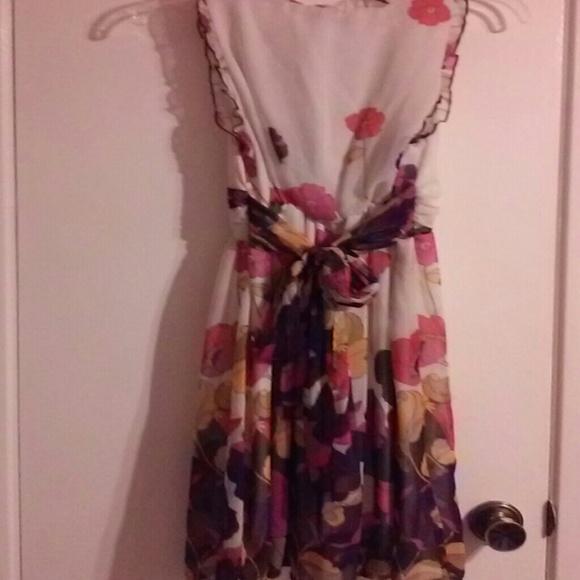 Beautiful Dress for Special Occasion Even Prom - Picture 2 of 7