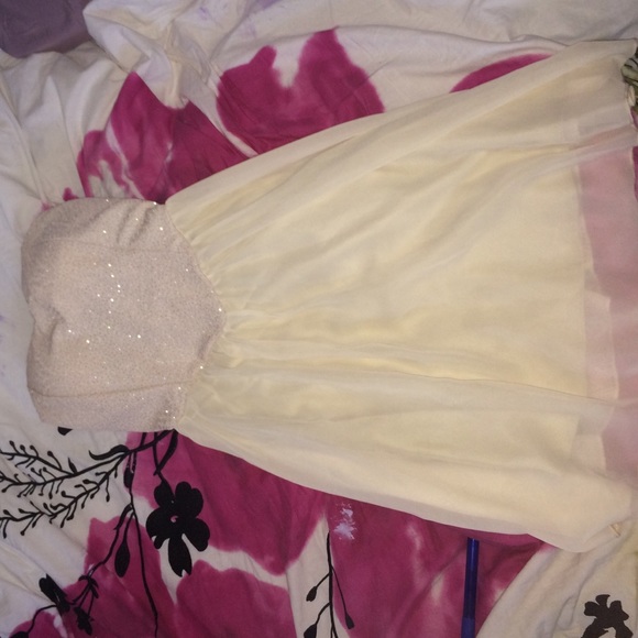 NEVER WORN!! PERFECT HOMECOMING DRESS:)))