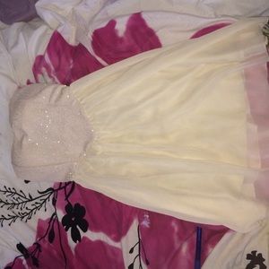 NEVER WORN!! PERFECT HOMECOMING DRESS:)))