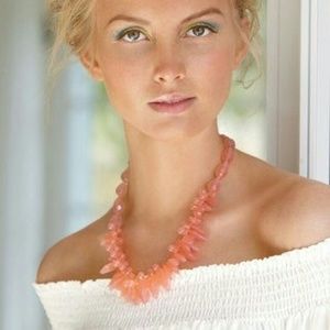 ❤5 for $25❤Mark by Avon Rocky Peach coral Neckace
