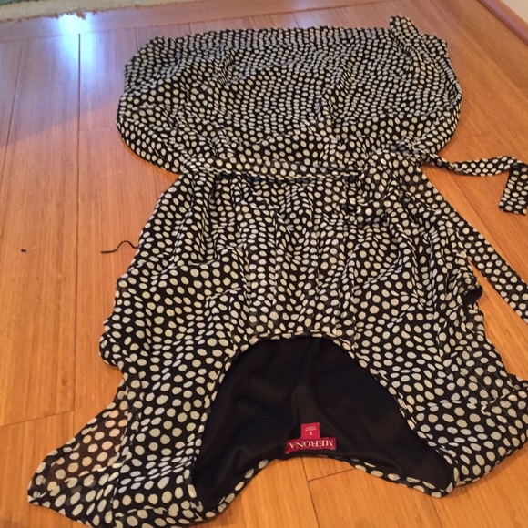 Runs big - Picture 2 of 2