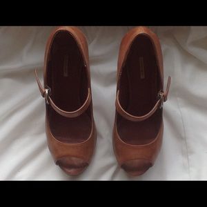SOLD Max  studio brown leather size 6