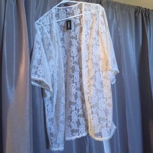 NWT. Cream lace kimono