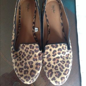Leopard flats