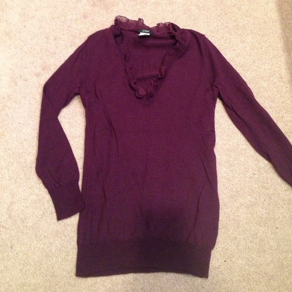 V neck sweater