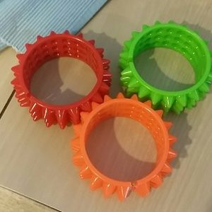 Orange red green spike