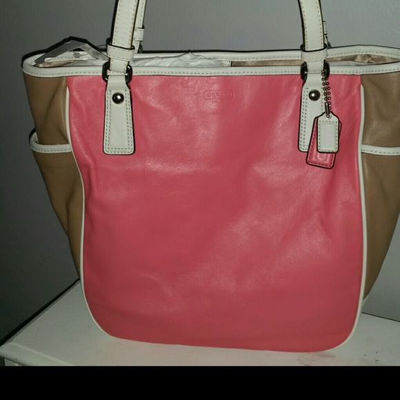 Coach Park Colorblock Leather Tote (NWT) has flaw