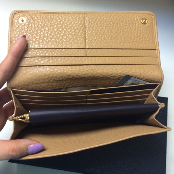 SOLD! Authentic prada nude wallet - Picture 2 of 4