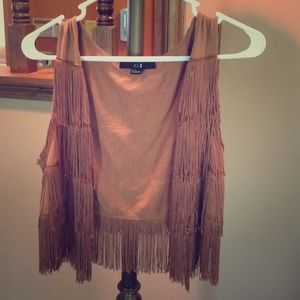 🌼perfect for summer! Fringe vest!🌼