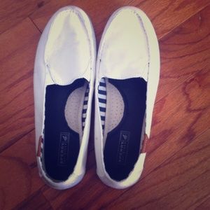 1 HOUR SALE ❗️Sperry slip on shoes