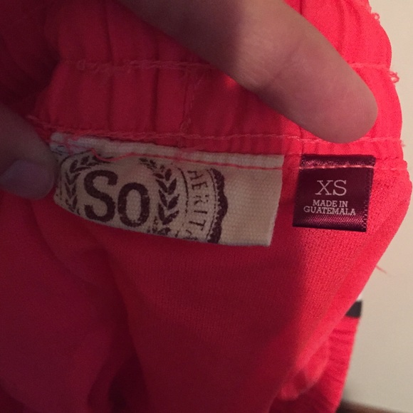 Athletic shorts - Picture 2 of 2