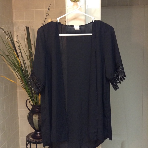 Wet Seal Outerwear - Black Laced Kimono