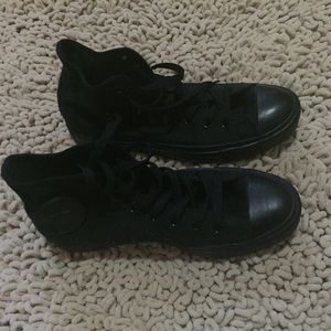 🎉SOLD🎉 Converse All Star hightop sneakers