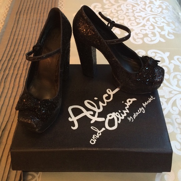 Alice + Olivia Shoes - Alice & Olivia - Sequins Pumps