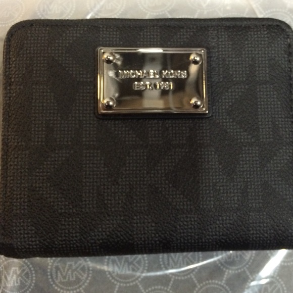 Michael Kors wallet