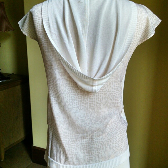↓ REDUCED↓ Zip, Cream & Snakeskin Print Hoodie