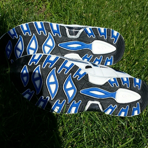 single women in rawlings Women women's shoes shop all we carry the brands you trust like rawlings, wilson, nike, schutt youth hollywood impact kwik-release single base. single women in rawlings Women women's shoes shop all we carry the brands you trust like rawlings, wilson, nike, schutt youth hollywood impact kwik-release single base.