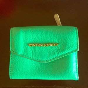 Cynthia Rowley~~cute green wallet!!