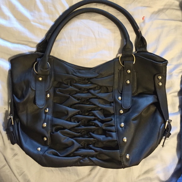 Black handbag.  Never used!!