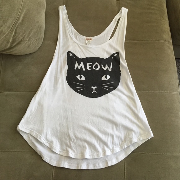 Size S white tank top