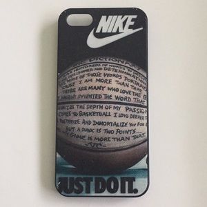 NIKE IPHONE 5/5s CASE