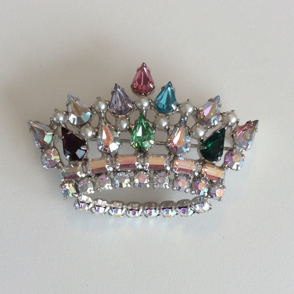 DAVID Jewelry - Crown pin by David.