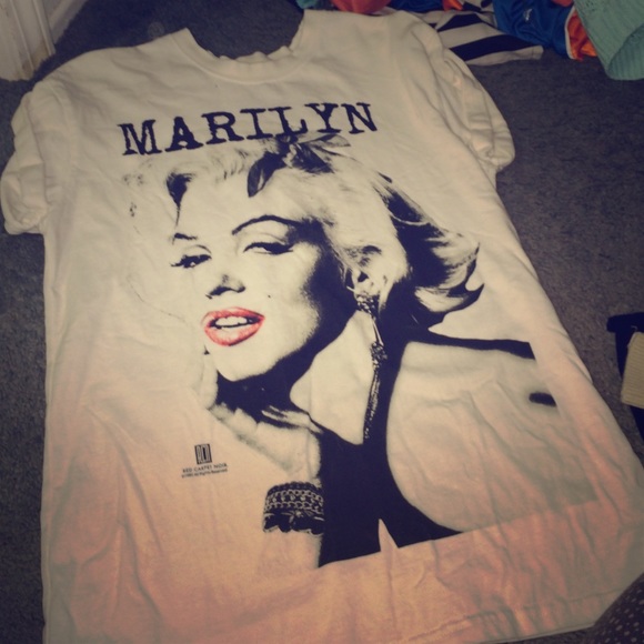 Marilyn Monroe long dress/shirt