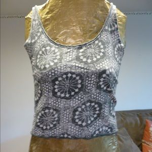 Loose-fitting Crop Top