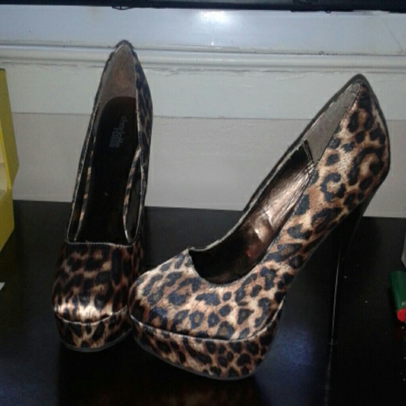 Heels - Picture 1 of 2