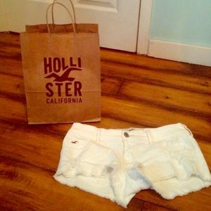 NWOT White Hollister Shorts