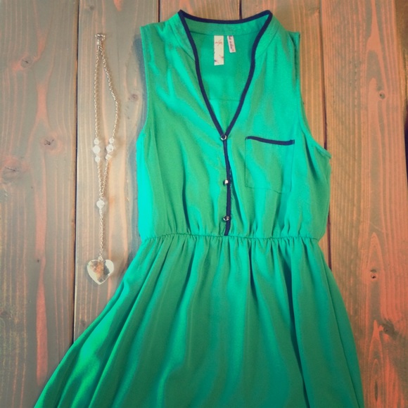 SOLD green dress⭐️