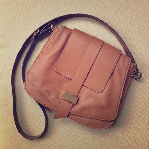 The Limited Handbags - sale | crossbody handbag in milk chocolate