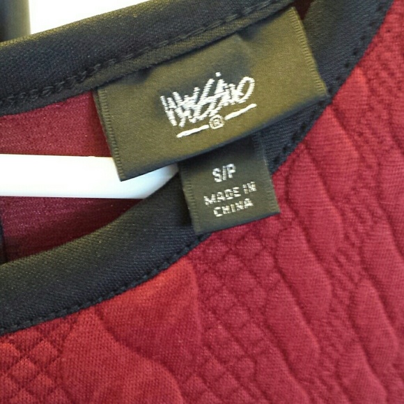 Deep red dress - Picture 2 of 4