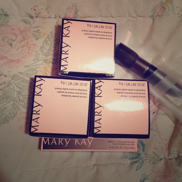Mary Kay beige 1 bundle