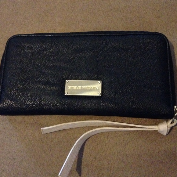 Steve Madden Clutches & Wallets - Steve Madden wallet