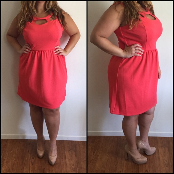 Dresses & Skirts - Coral Skater Dress