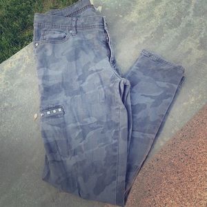 Grey Camouflage studded skinny jeans 🌟