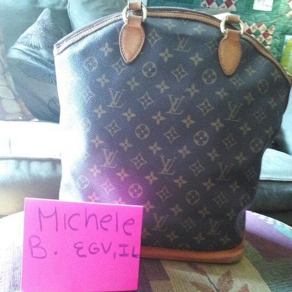 SOLD Louis vuitton lockit GM