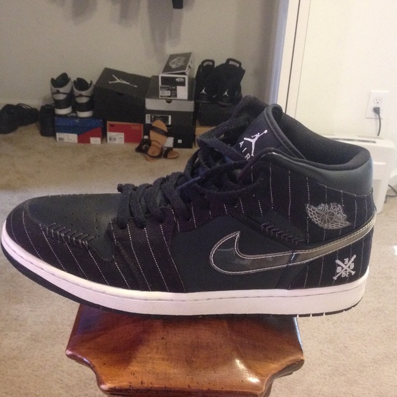 Jordan 1 Baron Away colors( Nike Lebron KD