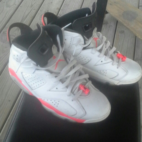 Jordan 6's