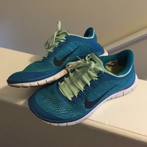 Nike Free 3.0 tennis shoes!