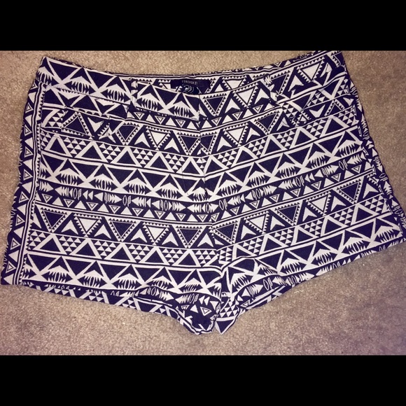 Forever 21 Pants - Forever 21 Aztec print shorts size large