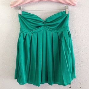 Green pleated ruched tube top