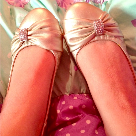 Shoes - Gold flat