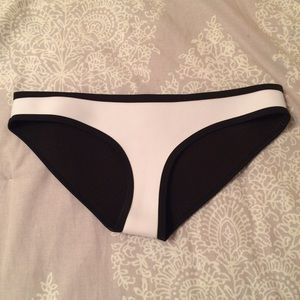 Triangl bikini bottom