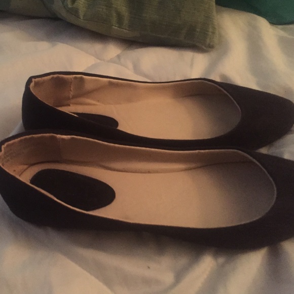 Flats - Picture 3 of 4